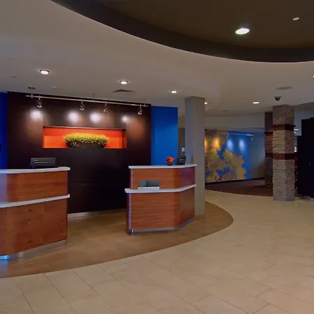 Courtyard By Marriott Madison West / Middleton-3