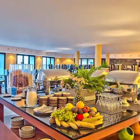 Hotel Torre Praia-3