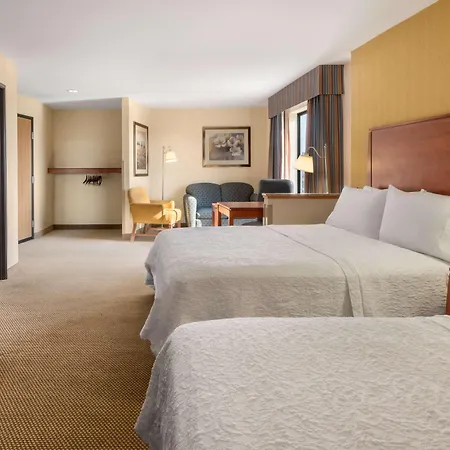 Hampton Inn Spearfish-3