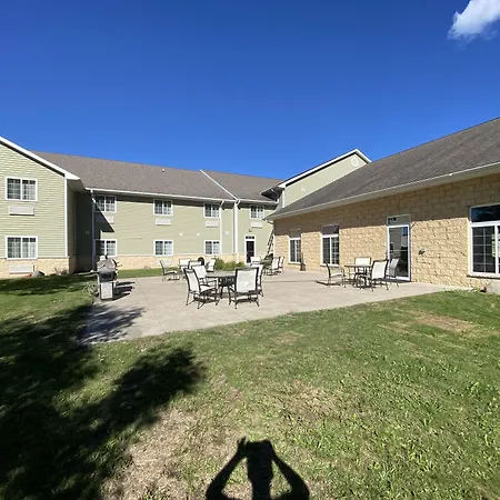 Crandon Inn & Suites-2