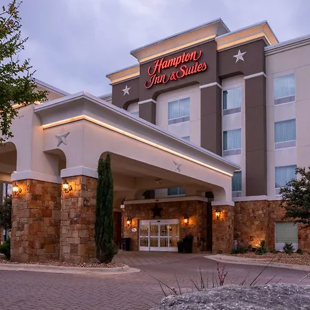 Hampton Inn & Suites Boerne-2