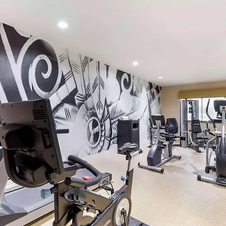 Best Western Plus Burleson Inn & Suites-2