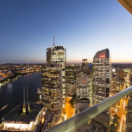 Oaks Brisbane Aurora Suites-2