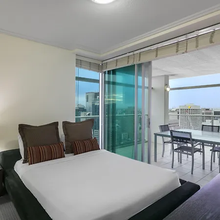 Oaks Brisbane Casino Tower Suites-2