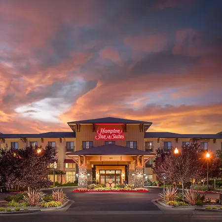 Hampton Inn & Suites Windsor-Sonoma Wine Country-2