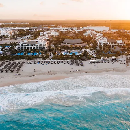 Hard Rock Hotel & Casino Punta Cana (Adults Only)-2