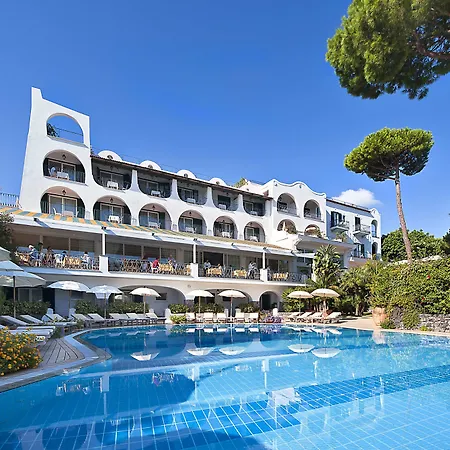 Excelsior Belvedere Hotel&Spa-3
