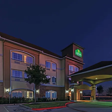 La Quinta By Wyndham Angleton-3