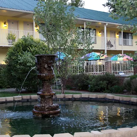Golden Manor Inn & Suites-3