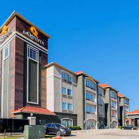 La Quinta Inn & Suites By Wyndham Fort Worth Arlington West-2