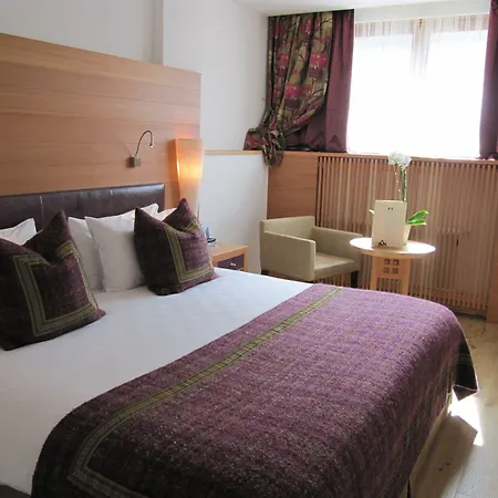 Majestic Hotel-2