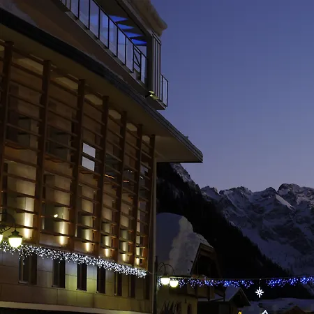 Majestic Hotel-3