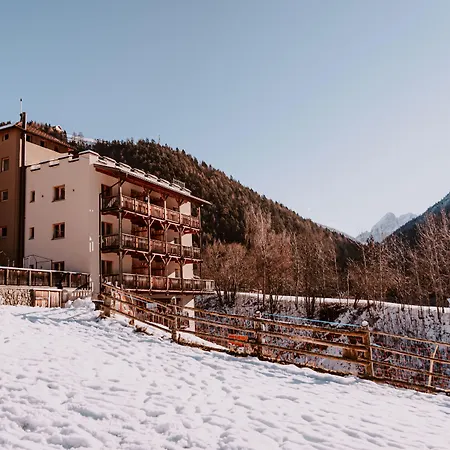 Hotel Bergschlössl-3