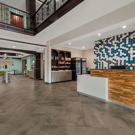 Best Western Plus Bowie Inn & Suites-2