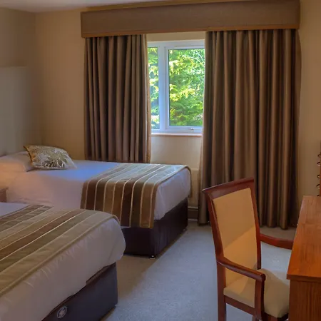 Four Seasons Hotel & Leisure Club-3