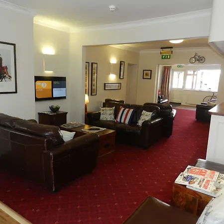 Penny Farthing Hotel & Cottages-3