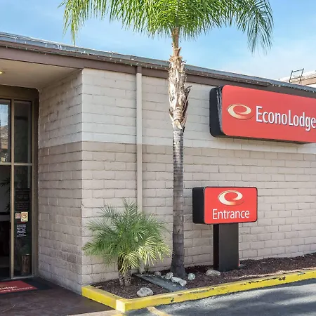 Econo Lodge Lake Elsinore Casino-3