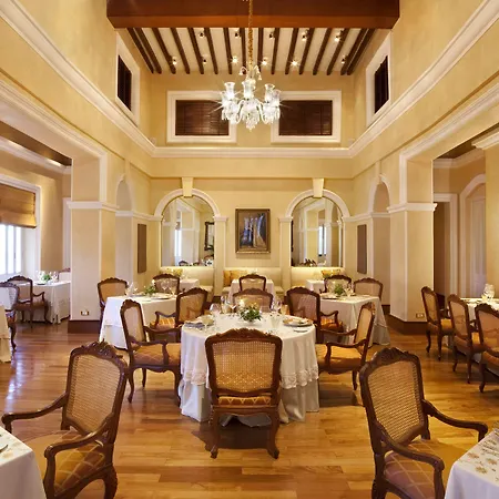 Taj Falaknuma Palace-3