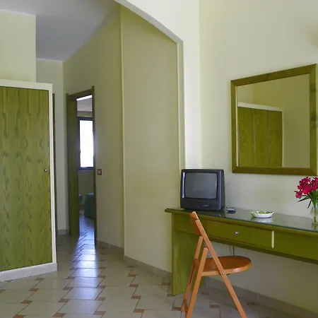 Estella Club-2