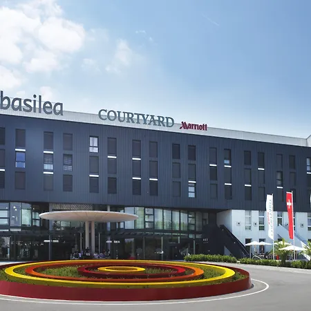 Courtyard By Marriott Basel-2
