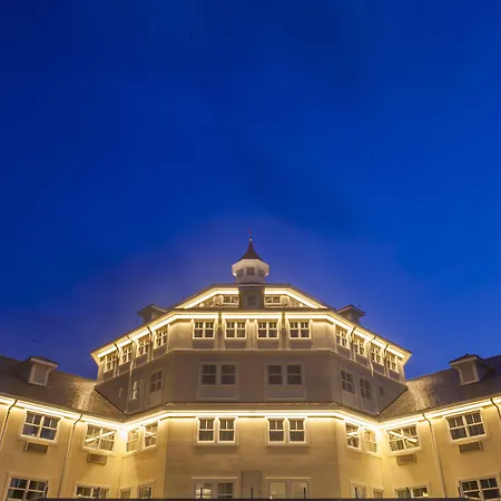 Cedar Point Hotel Breakers-2