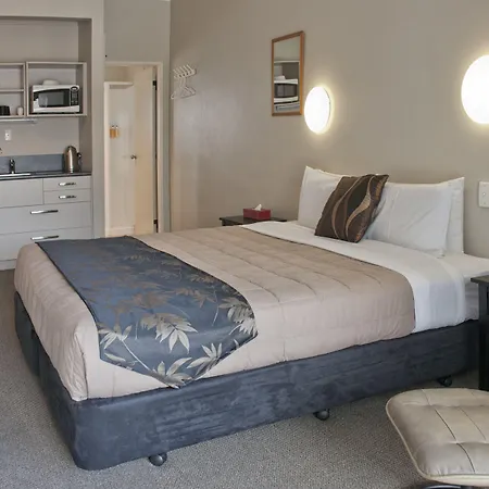 Sport Of Kings Motel-2