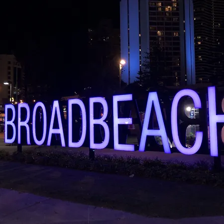 Hi Ho Beach Apartments On Broadbeach-3