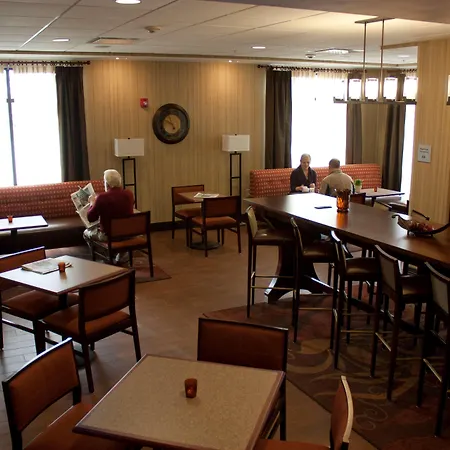 Hampton Inn - Burlington-2