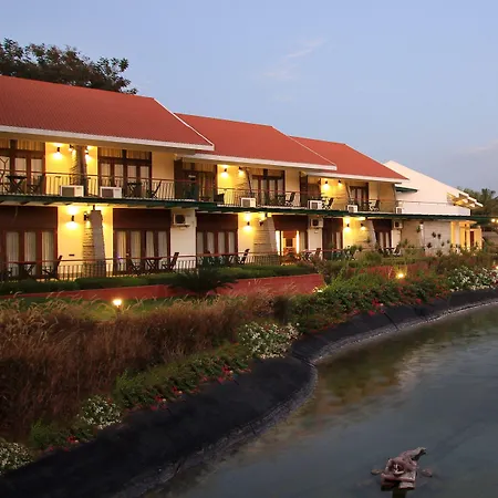 Silent Shores Resort & Spa-3