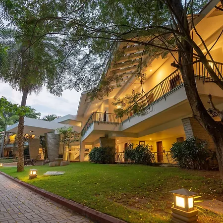 Silent Shores Resort & Spa-2