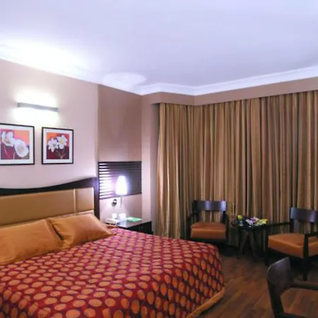 The Retreat Hotel & Convention Centre-2