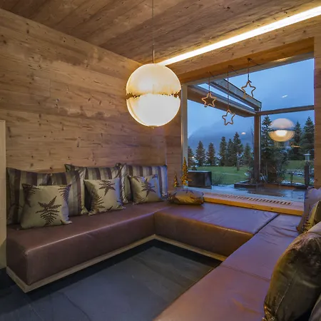 Hotel Cristallo - Wellness Mountain Living-3