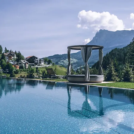 Hotel Cristallo - Wellness Mountain Living-2