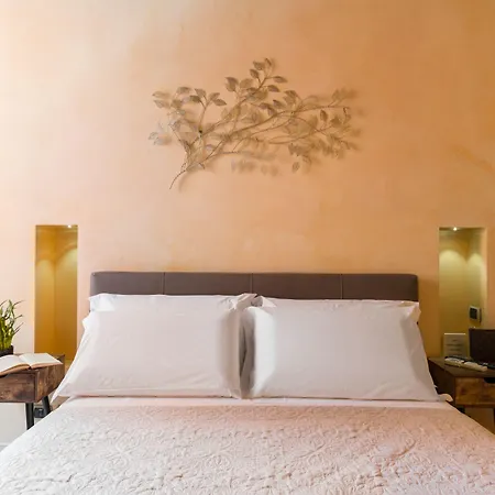 TrinitaDeiMonti Guest House-3