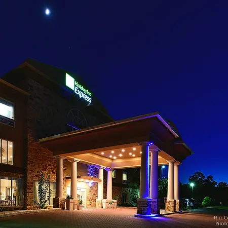 Holiday Inn Express & Suites Fredericksburg By Ihg-2