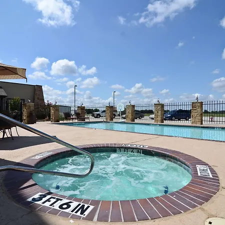 Best Western Plus Emory At Lake Fork Inn & Suites-2