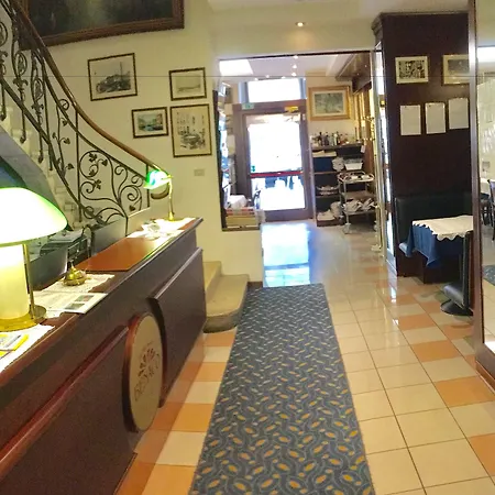 Hotel Benaco-3