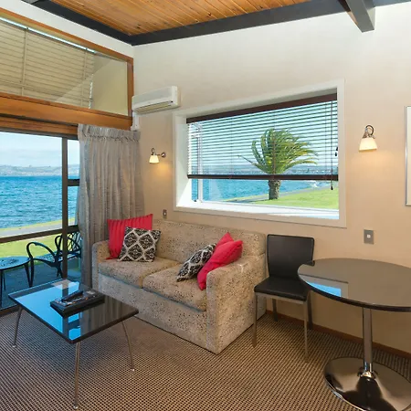 Oasis Beach Motel-3