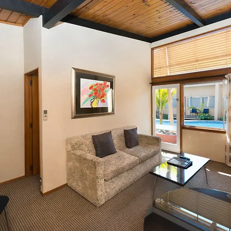 Oasis Beach Motel-2