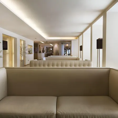 Grand Hotel Paradiso-2
