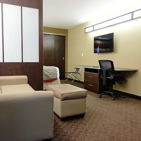 Microtel Inn & Suites By Wyndham Estevan-2