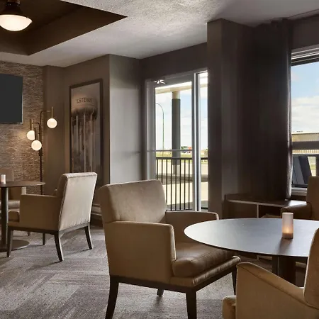 Microtel Inn & Suites By Wyndham Estevan-3