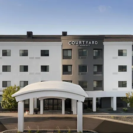 Courtyard Casper-2