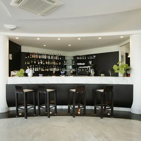 Hotel Sans Souci-3