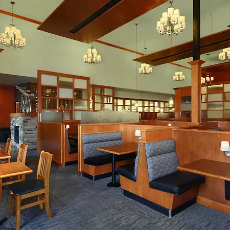 Four Points By Sheraton Edmonton Gateway-2