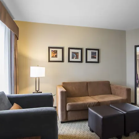 Comfort Suites-2