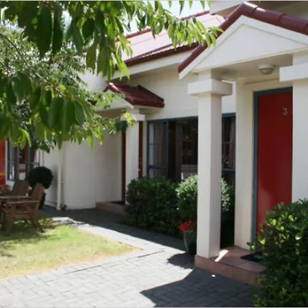 Aubyn Court Spa Motel-3
