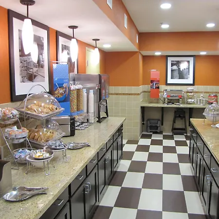 Hampton Inn & Suites Jamestown-3