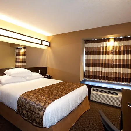 Microtel Inn And Suites By Wyndham Weyburn-2
