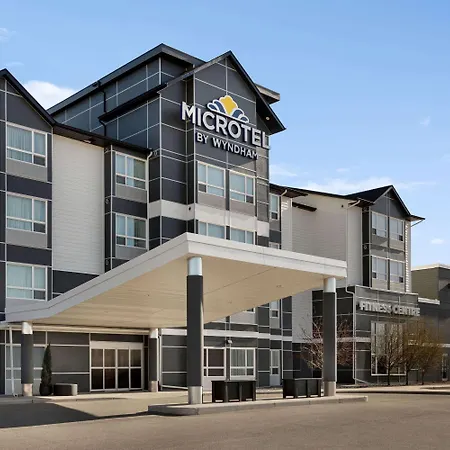 Microtel Inn And Suites By Wyndham Weyburn-3